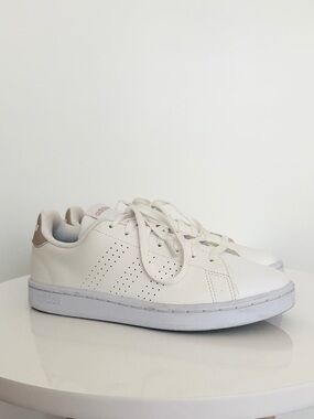 adidas gazelle silver green womens Women's Samba White/Black/Red main image 0